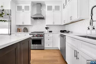 22 Gabriel Ct 22, Paramus, NJ 07652 - Photo 14