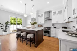 22 Gabriel Ct 22, Paramus, NJ 07652 - Photo 10