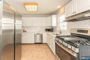 269 Ottawa, Hasbrouck Heights, NJ 07604 - Photo 8