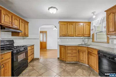 215 Henley Avenue, New Milford, NJ 07646 - Photo 12