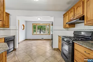 215 Henley Ave, New Milford, NJ 07646 - Photo 10