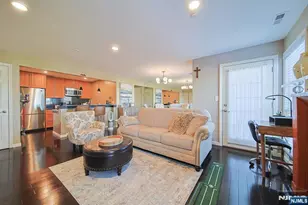 33 Markham Circle 91, Englewood, NJ 07631 - Photo 6