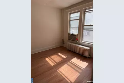 1650 John Street 1 #1, Fort Lee, NJ 07024 - Photo 4