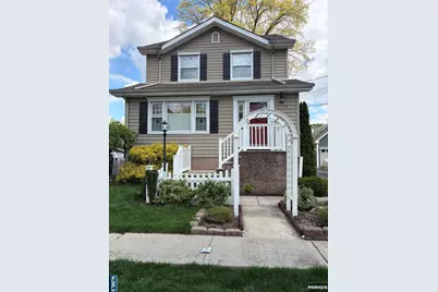 829 Elm Avenue, Ridgefield, NJ 07657 - Photo 2