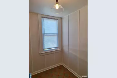 829 Elm Avenue, Ridgefield, NJ 07657 - Photo 6