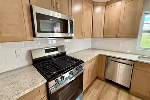 13 Roosevelt Ave B, Lodi, NJ 07644 - Photo 4
