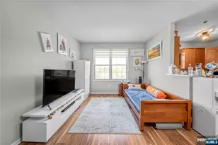 39 Birch St, Ridgefield Park, NJ 07660 - Photo 2