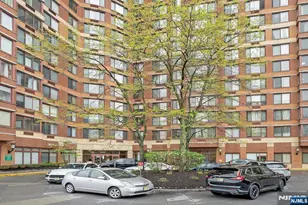 100 Old Palisade Road 917, Fort Lee, NJ 07024 - Photo 2