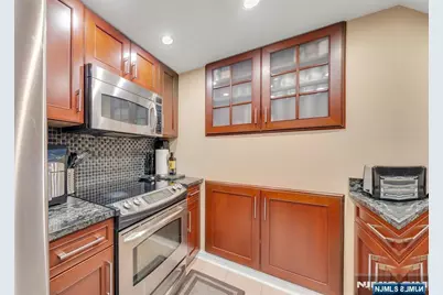 100 Old Palisade Road 917 #917, Fort Lee, NJ 07024 - Photo 16