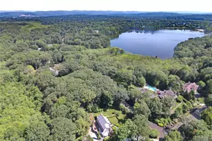 212 Seminole Ln, Franklin Lakes, NJ 07417 - Photo 14