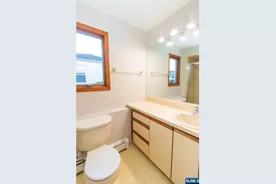 6 Donor Avenue, Elmwood Park, NJ 07407 - Photo 16