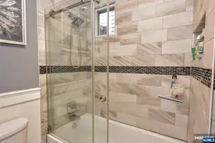 557 Hudson Ave, Weehawken, NJ 07086 - Photo 10