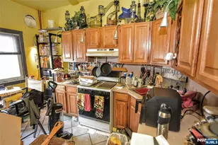 557 Hudson Ave, Weehawken, NJ 07086 - Photo 22