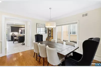 427 Lawton Avenue, Cliffside Park, NJ 07010 - Photo 8