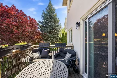 427 Lawton Avenue, Cliffside Park, NJ 07010 - Photo 18