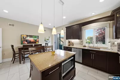 427 Lawton Avenue, Cliffside Park, NJ 07010 - Photo 16