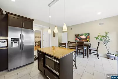 427 Lawton Avenue, Cliffside Park, NJ 07010 - Photo 14
