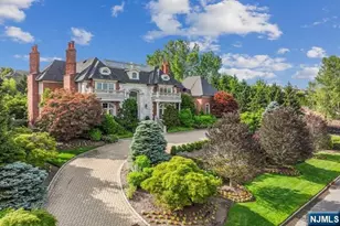 116 Truman Dr, Cresskill, NJ 07626 - Photo 2