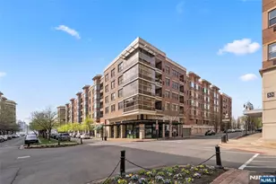 22 Ave At Port Imperial 204, West New York, NJ 07093 - Photo 2