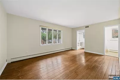 77 Macarthur Drive, Clifton, NJ 07013 - Photo 14