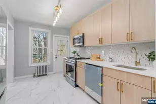 208 11th St, Newark, NJ 07107 - Photo 8