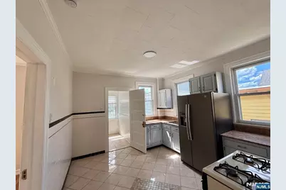 308 Davis Avenue Apt1 #APT1, Harrison, NJ 07029 - Photo 6