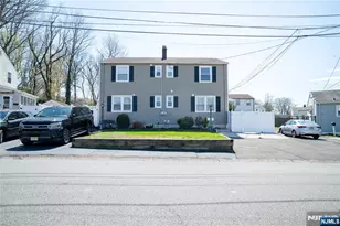 4 Augusta St, Elmwood Park, NJ 07407 - Photo 2