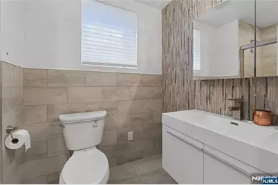 86 Crescent Avenue, Passaic, NJ 07055 - Photo 34
