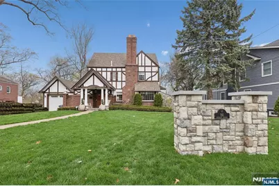 86 Crescent Avenue, Passaic, NJ 07055 - Photo 2