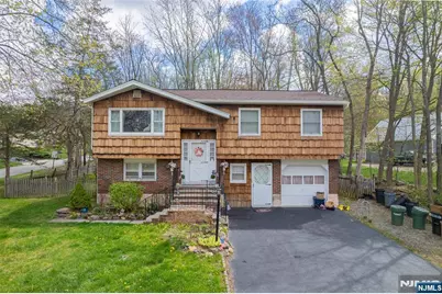 678 Morsetown Road, West Milford, NJ 07480 - Photo 2