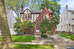 988 Richard Ct, Teaneck Township, NJ 07666 - Photo 1
