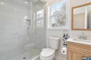 765 6th Ave, River Edge, NJ 07661 - Photo 18