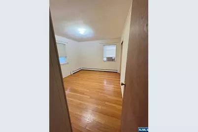 504 Summit Avenue, Fort Lee, NJ 07024 - Photo 8