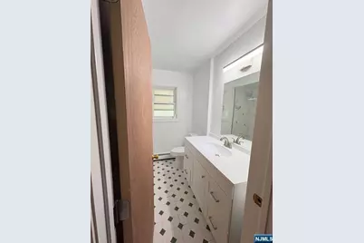 504 Summit Avenue, Fort Lee, NJ 07024 - Photo 16