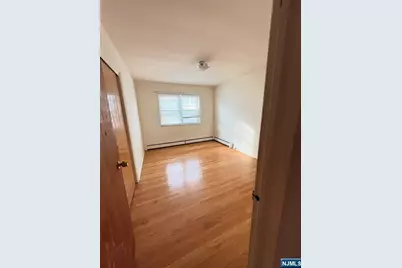 504 Summit Avenue, Fort Lee, NJ 07024 - Photo 4