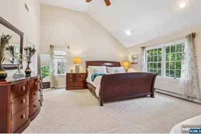 43 N Pleasant Avenue, Ridgewood, NJ 07450 - Photo 18