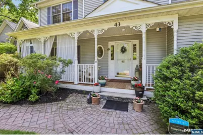 43 N Pleasant Avenue, Ridgewood, NJ 07450 - Photo 2