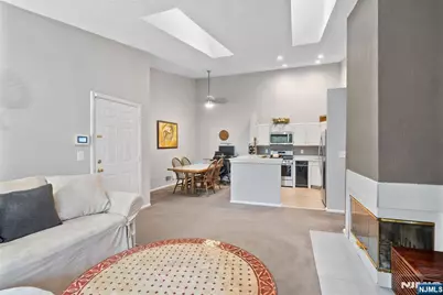 972 Juniper Way, Mahwah, NJ 07430 - Photo 2