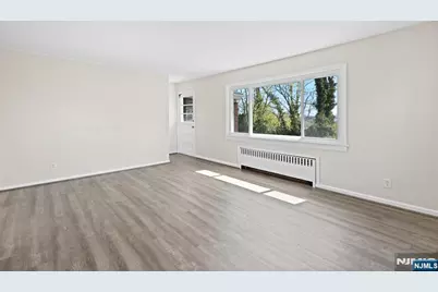 154 Ames Street, Hackensack, NJ 07601 - Photo 6
