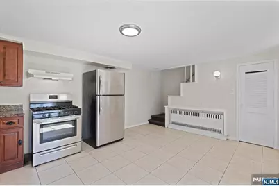 154 Ames Street, Hackensack, NJ 07601 - Photo 4