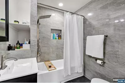426 Union Avenue, Rutherford, NJ 07070 - Photo 20