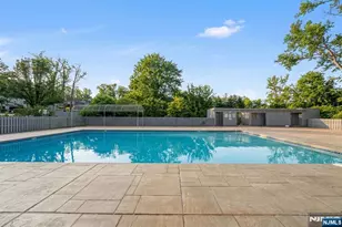 207 Pond Terrace 4D, Washington Township, NJ 07676 - Photo 4