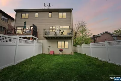 2451 Leighton B (Left Side) #B (left side), Fort Lee, NJ 07024 - Photo 30