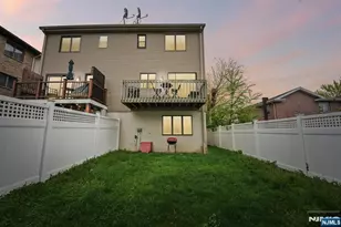 2451 Leighton B (Left Side), Fort Lee, NJ 07024 - Photo 30