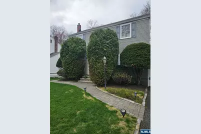 27 Longacre Drive, Livingston, NJ 07039 - Photo 2
