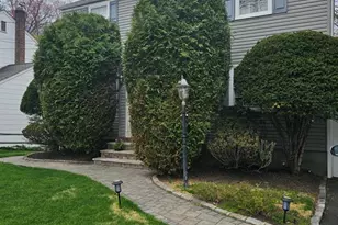 27 Longacre Dr, Livingston, NJ 07039 - Photo 2