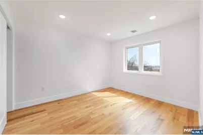 270 Lafayette Avenue 2 #2, Lyndhurst Township, NJ 07071 - Photo 10