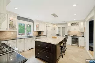 25 Dundee Ct, Mahwah, NJ 07430 - Photo 12