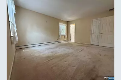 8 Byron Court, Allendale, NJ 07401 - Photo 12