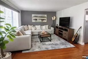 325 Oswald Pl, Union Township, NJ 07088 - Photo 2